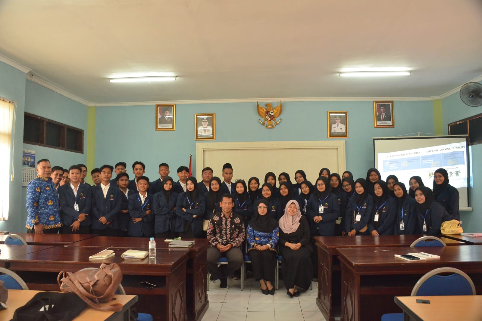 Mahasiswa Tadris IPS IAIN Madura Kunjungi Dinas Pemberdayaan Perempuan dan Perlindungan Anak Jatim dalam Kegiatan PLK