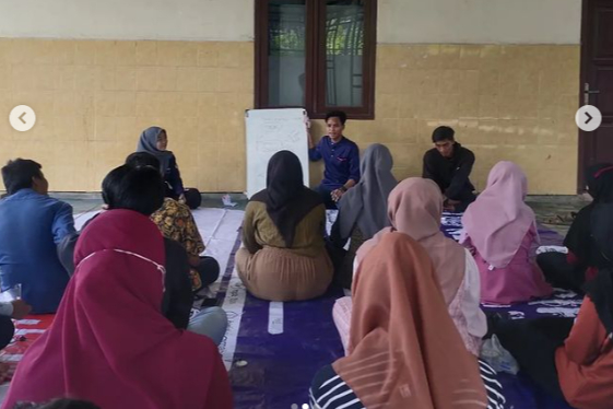 TADRIS IPS HADIRKAN AHLI KEPENULISAN JADI DOSEN TAMU