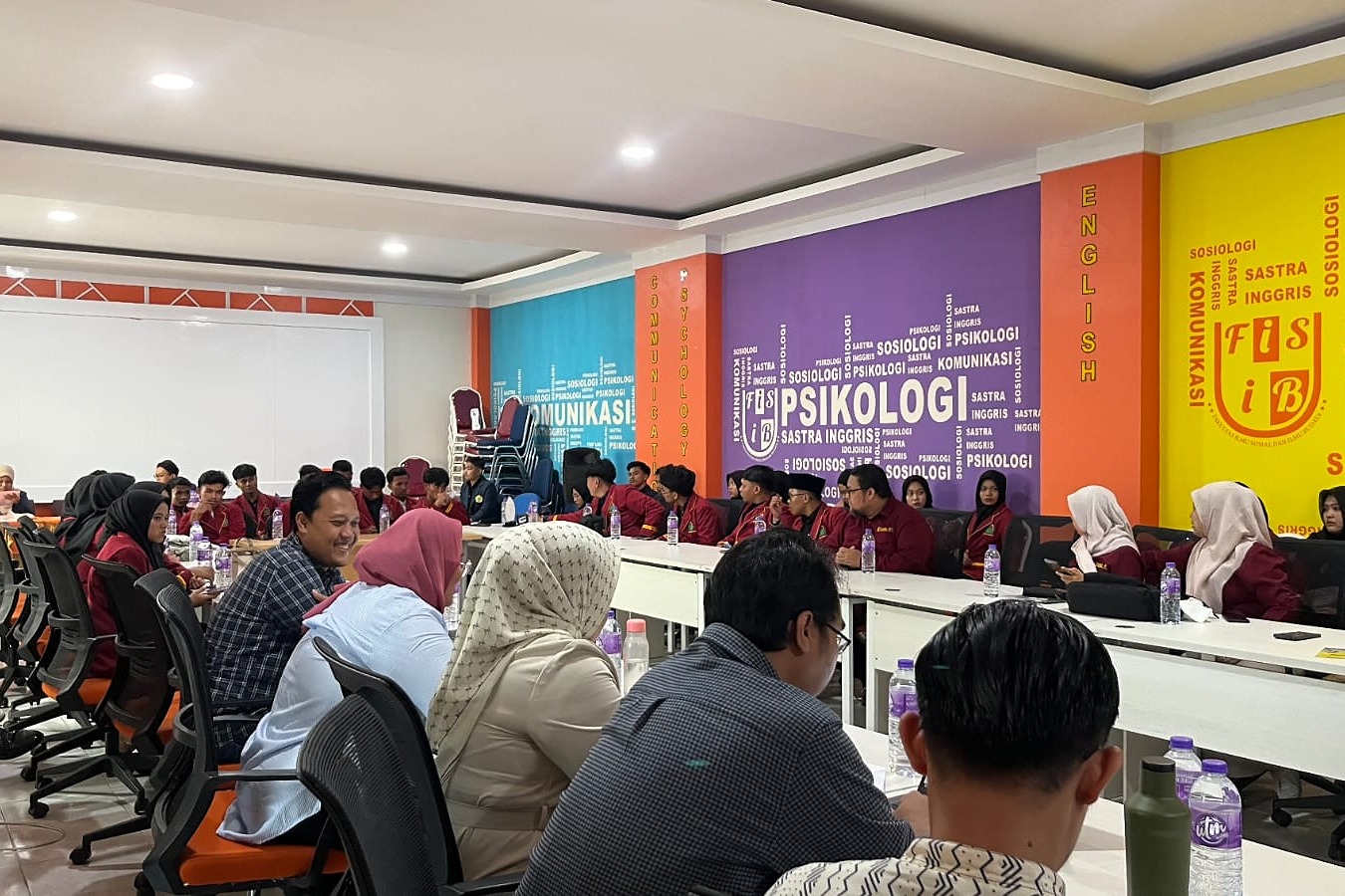 Menembus Batas Akademik: PLK Tadris IPS 2026 Menyerap Atmosfer Keilmuan di UTM